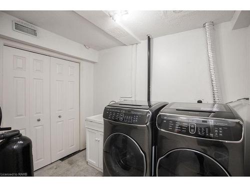 22-1809 Upper Wentworth Street, Hamilton, ON - Indoor Photo Showing Laundry Room