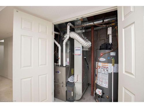 22-1809 Upper Wentworth Street, Hamilton, ON - Indoor Photo Showing Basement