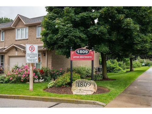 22-1809 Upper Wentworth Street, Hamilton, ON - Outdoor