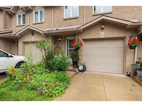 22-1809 Upper Wentworth Street, Hamilton, ON - Outdoor