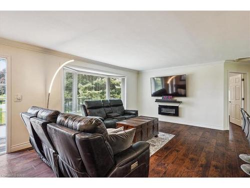 677 Glancaster Road, Mount Hope, ON - Indoor Photo Showing Living Room