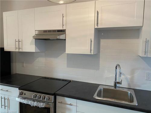 177 John Street S, Hamilton, ON - Indoor Photo Showing Kitchen