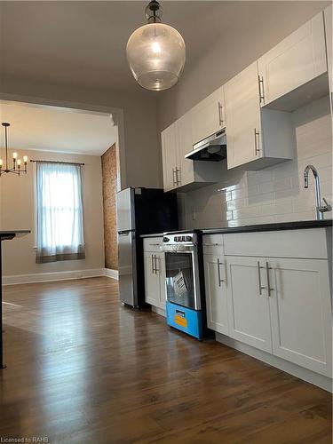 177 John Street S, Hamilton, ON - Indoor Photo Showing Kitchen