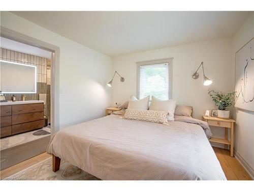 28 Ottawa Street N, Cayuga, ON - Indoor Photo Showing Bedroom