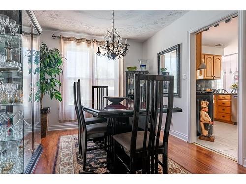 7624 Bernadette Crescent, Niagara Falls, ON - Indoor Photo Showing Dining Room