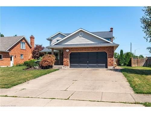 7624 Bernadette Crescent, Niagara Falls, ON - Outdoor