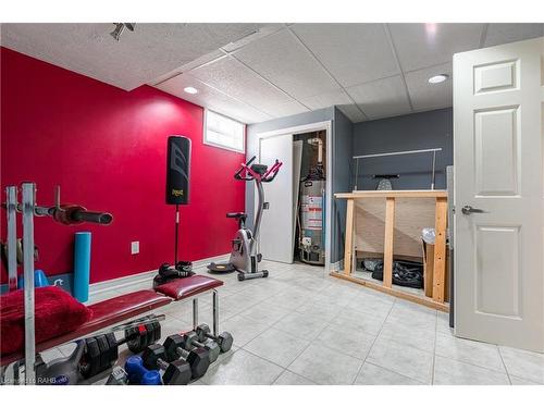 7624 Bernadette Crescent, Niagara Falls, ON - Indoor Photo Showing Gym Room