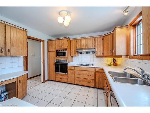 1930 West River Road, Cambridge, ON - Indoor Photo Showing Kitchen With Double Sink