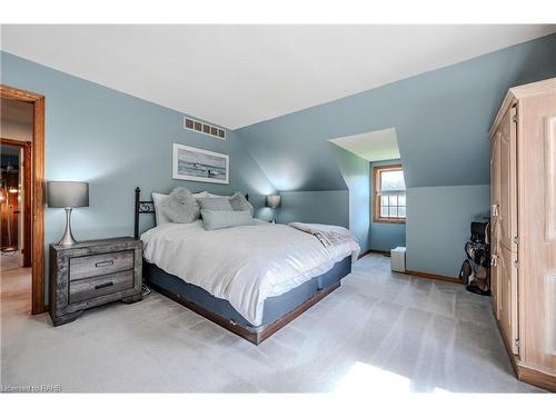 1930 West River Road, Cambridge, ON - Indoor Photo Showing Bedroom