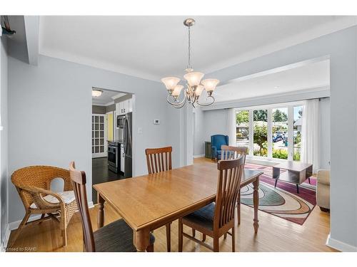 1465 Jefferson Road, Burlington, ON - Indoor Photo Showing Dining Room