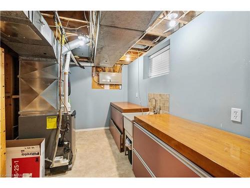 1465 Jefferson Road, Burlington, ON - Indoor Photo Showing Basement