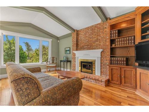 38 Oceanic Drive, Stoney Creek, ON - Indoor With Fireplace