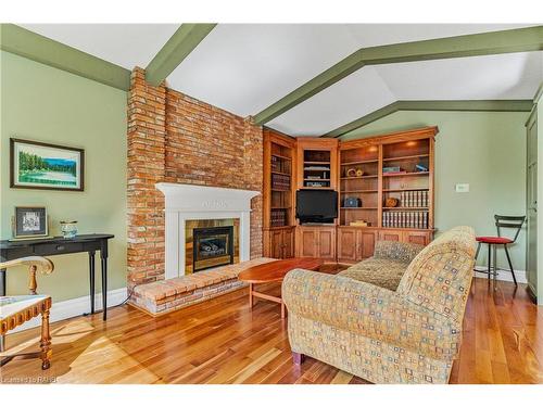 38 Oceanic Drive, Stoney Creek, ON - Indoor Photo Showing Living Room With Fireplace