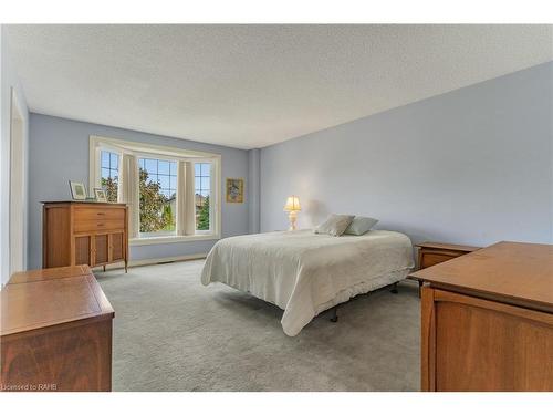 38 Oceanic Drive, Stoney Creek, ON - Indoor Photo Showing Bedroom