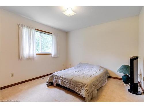 861 Book Road E, Ancaster, ON - Indoor Photo Showing Bedroom