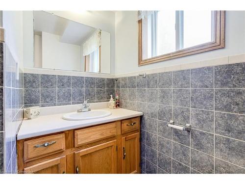 861 Book Road E, Ancaster, ON - Indoor Photo Showing Bathroom