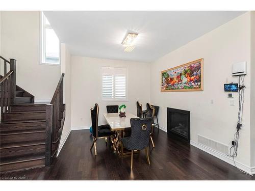 90 Spitfire Drive, Mount Hope, ON - Indoor Photo Showing Dining Room