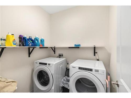 90 Spitfire Drive, Mount Hope, ON - Indoor Photo Showing Laundry Room