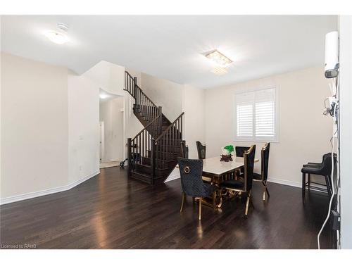 90 Spitfire Drive, Mount Hope, ON - Indoor Photo Showing Dining Room