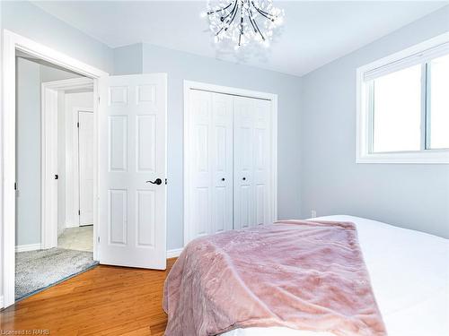 592 Rendezvous Court, Windsor, ON - Indoor Photo Showing Bedroom