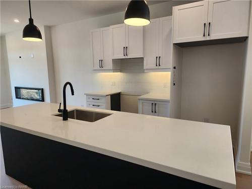 160 Craddock Street, Jarvis, ON - Indoor Photo Showing Kitchen