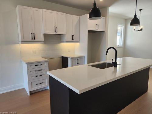 160 Craddock Street, Jarvis, ON - Indoor Photo Showing Kitchen