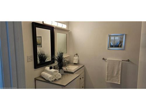 6-6 Trudy Court, Dundas, ON - Indoor Photo Showing Bathroom