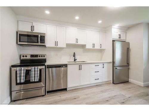 68 Harrison Avenue, Hamilton, ON - Indoor Photo Showing Kitchen