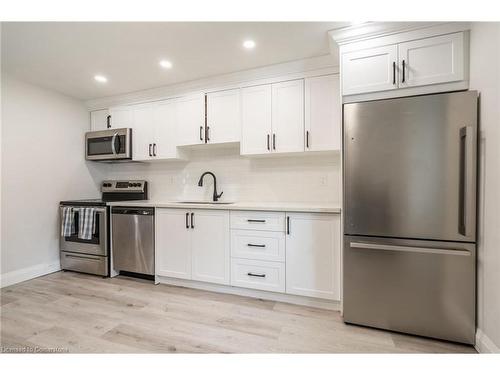 68 Harrison Avenue, Hamilton, ON - Indoor Photo Showing Kitchen