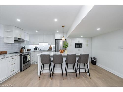 1096 Westbrook Road, Hamilton, ON - Indoor Photo Showing Kitchen With Stainless Steel Kitchen With Upgraded Kitchen