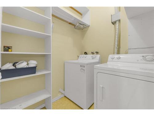 1105-1201 North Shore Boulevard E, Burlington, ON - Indoor Photo Showing Laundry Room