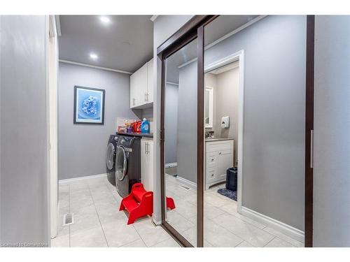 24 Spartan Avenue, Stoney Creek, ON - Indoor Photo Showing Laundry Room