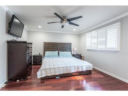 24 Spartan Avenue, Stoney Creek, ON - Indoor Photo Showing Bedroom