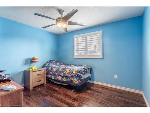 24 Spartan Avenue, Stoney Creek, ON - Indoor Photo Showing Bedroom