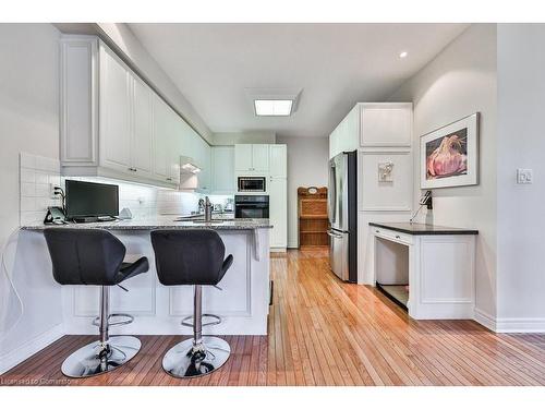 65-1267 Dorval Drive, Oakville, ON - Indoor Photo Showing Kitchen