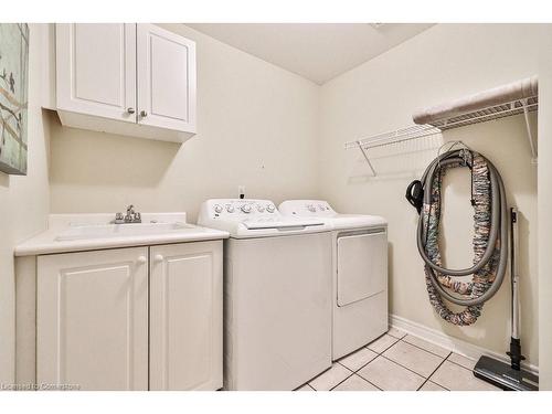 65-1267 Dorval Drive, Oakville, ON - Indoor Photo Showing Laundry Room