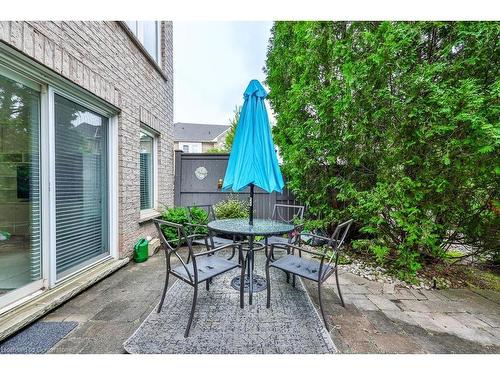 65-1267 Dorval Drive, Oakville, ON - Outdoor