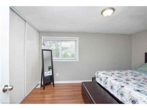 38-386 Highland Road W, Stoney Creek, ON - Indoor Photo Showing Bedroom