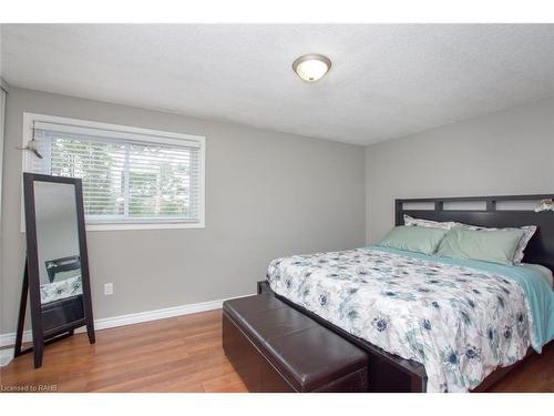 38-386 Highland Road W, Stoney Creek, ON - Indoor Photo Showing Bedroom