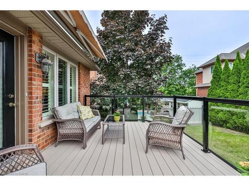 1086 Sturbridge Drive, Burlington, ON 