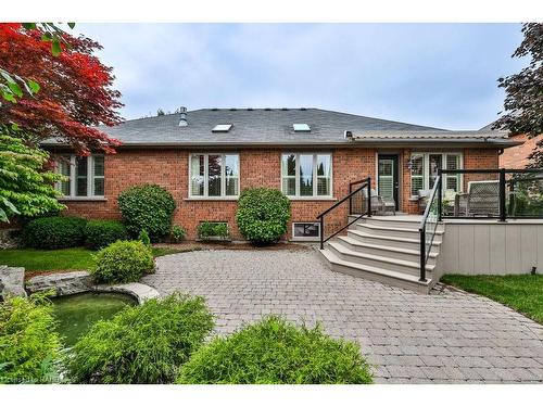 1086 Sturbridge Drive, Burlington, ON 