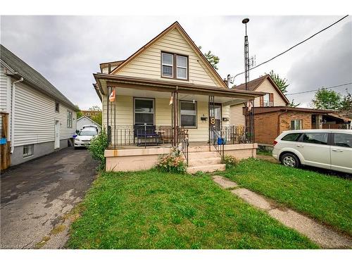 8 Maitland Street, Thorold, ON - Outdoor With Deck Patio Veranda