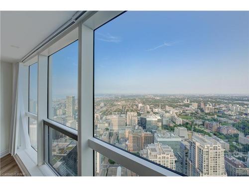 7116-388 Yonge Street, Toronto, ON -  With View