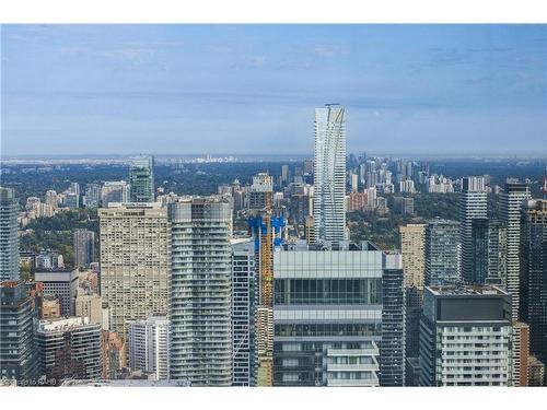 7116-388 Yonge Street, Toronto, ON - Outdoor With View