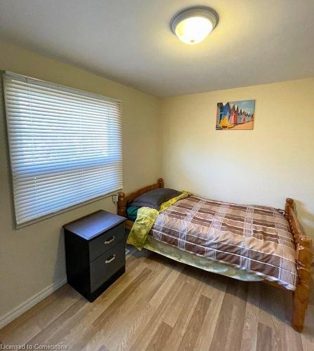 383 East 22Nd Street, Hamilton, ON - Indoor Photo Showing Bedroom