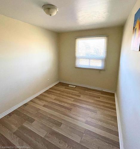 383 East 22Nd Street, Hamilton, ON - Indoor Photo Showing Bathroom