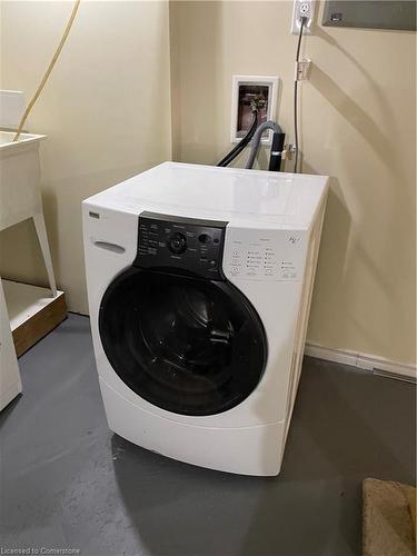 383 East 22Nd Street, Hamilton, ON - Indoor Photo Showing Laundry Room