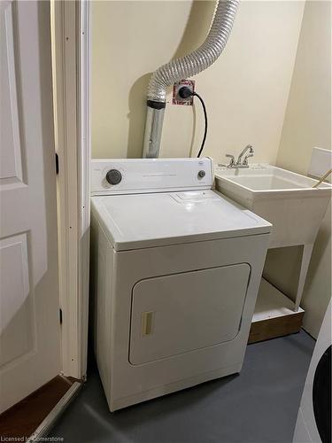 383 East 22Nd Street, Hamilton, ON - Indoor Photo Showing Laundry Room