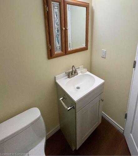 383 East 22Nd Street, Hamilton, ON - Indoor Photo Showing Bathroom