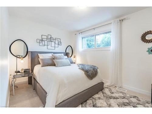 50 Woodman Drive N, Hamilton, ON - Indoor Photo Showing Bedroom